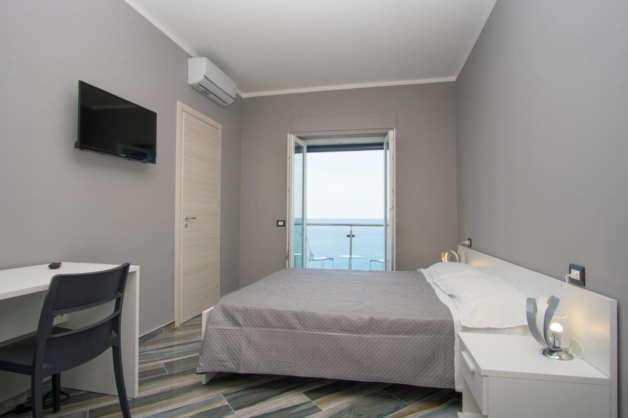 Bed and Breakfast La Dimora sul Mare Marina di Camerota Esterno foto